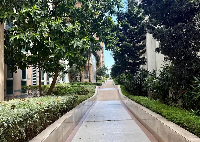Venice Luxe King Bed Cinema Stay, Pool Canal Mall Netflix For 3 Guests Only Apartment *