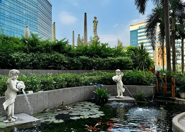 Venice Luxe King Bed Cinema Stay, Pool Canal Mall Netflix For 3 Guests Only Apartment *