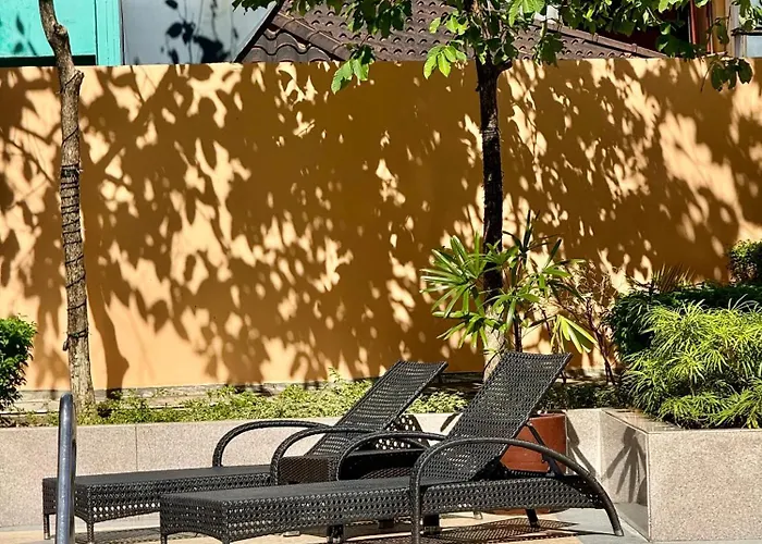 Venice Luxe King Bed Cinema Stay, Pool Canal Mall Netflix For 3 Guests Only *